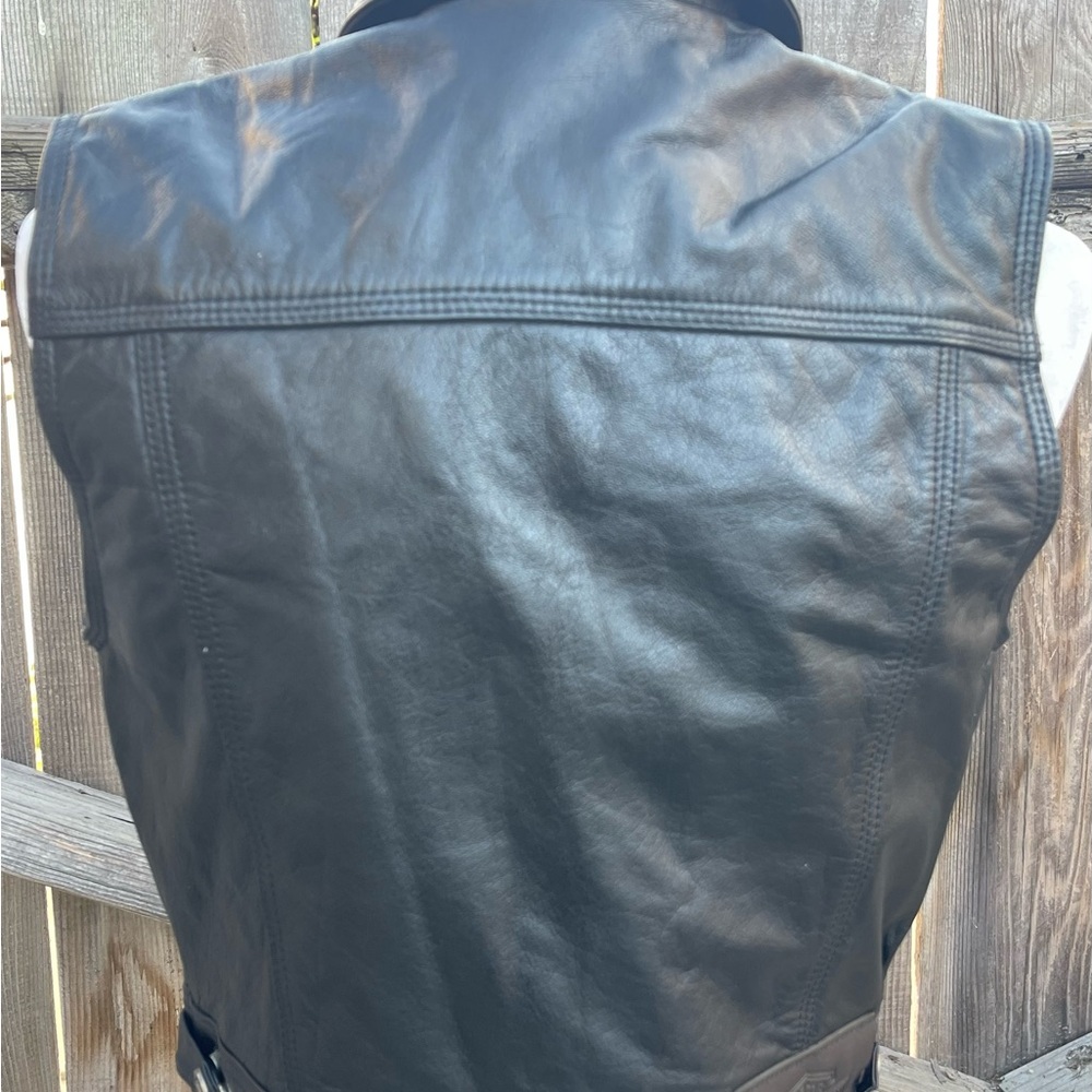 Harley-Davidson Women's Black Leather Zip Front Vest with Embroidered Logo - Picture 2 of 10